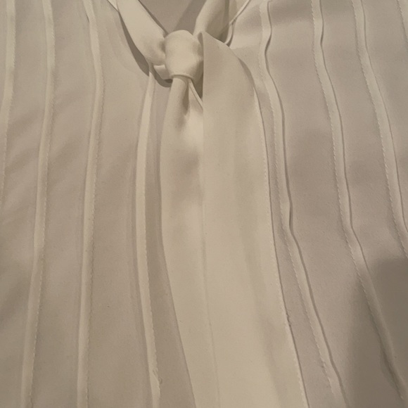 Chico’s top, sheer white polyester, tie, XS to S - Picture 5 of 8